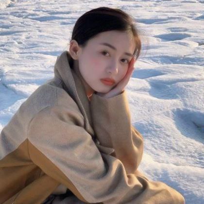 Alice_Redlips_我来找这个婊子，让她嘴里含着鸡巴_Alice_Redlips